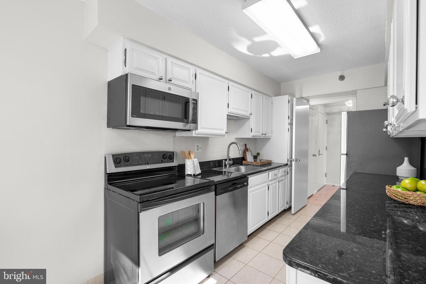 1808 Old Meadow Road #906 photo 9