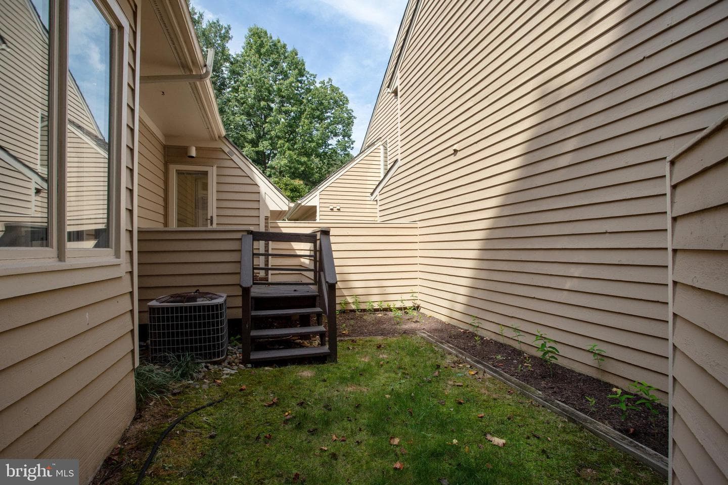 1614 Woodstock Lane photo 75