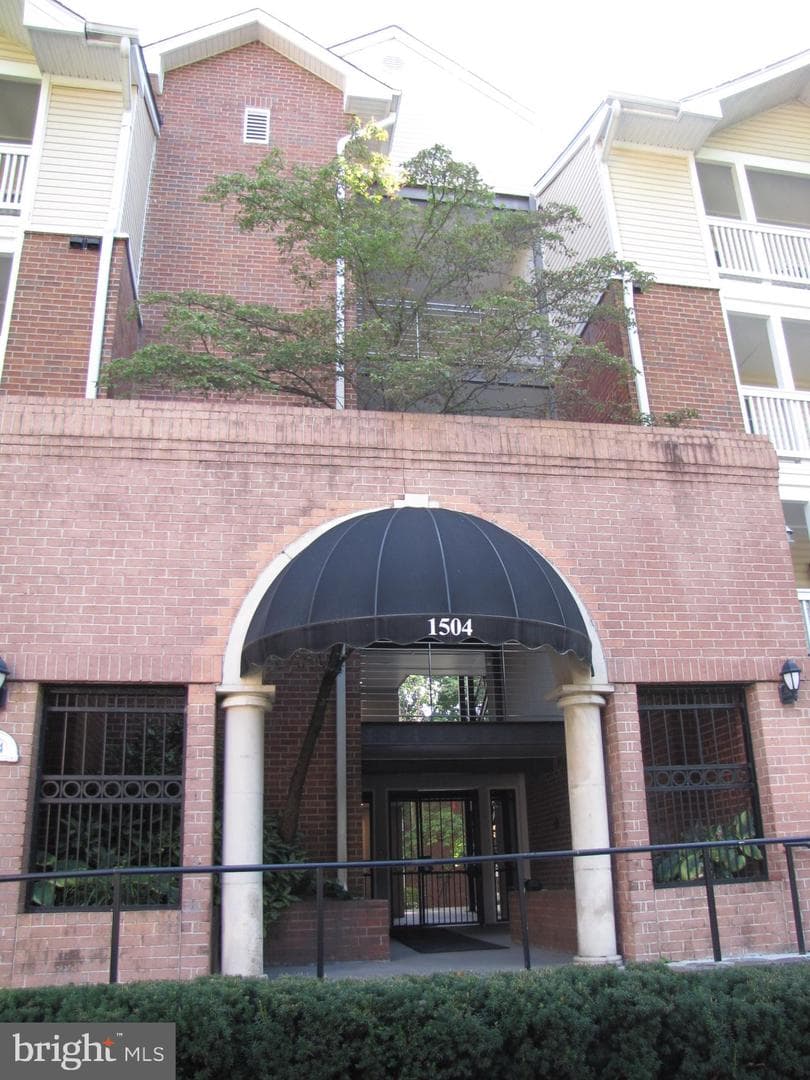 1504 Lincoln Way #401