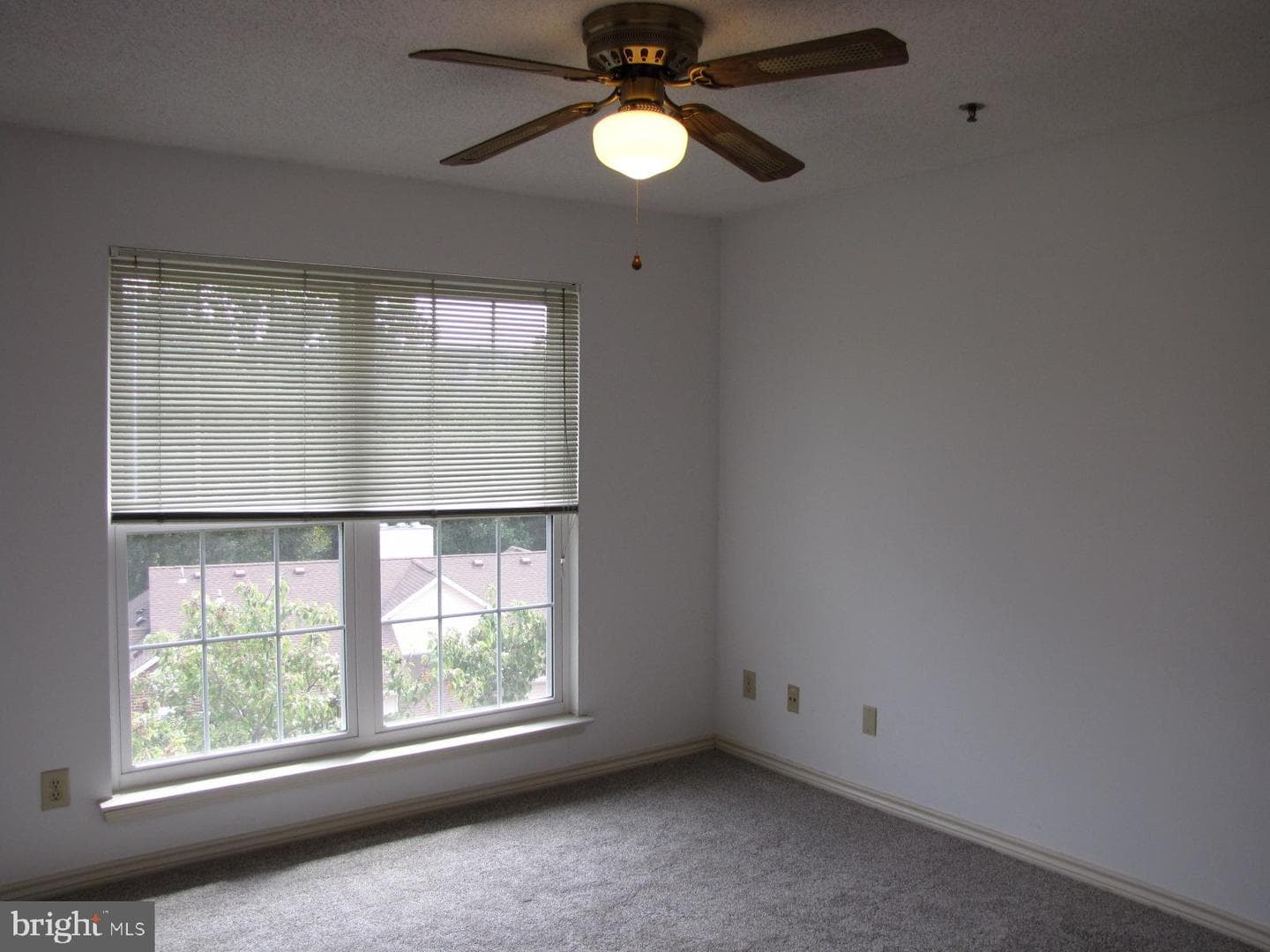 1504 Lincoln Way #401 photo 10