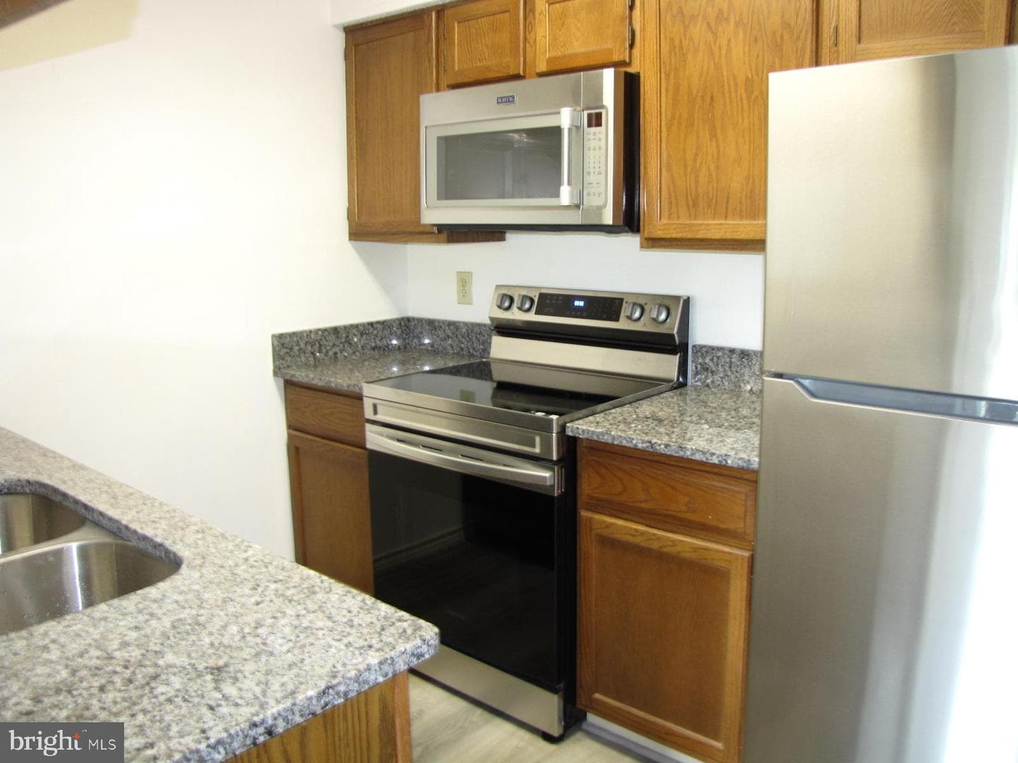 1504 Lincoln Way #401 photo 2