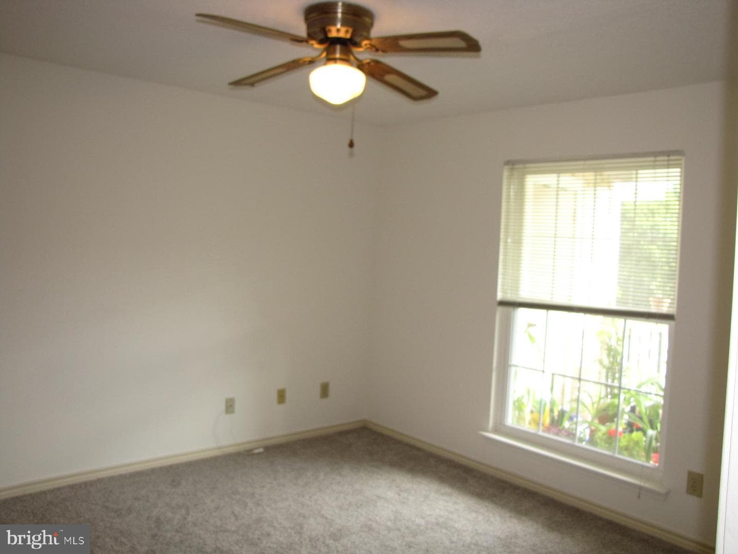 1504 Lincoln Way #401 photo 5