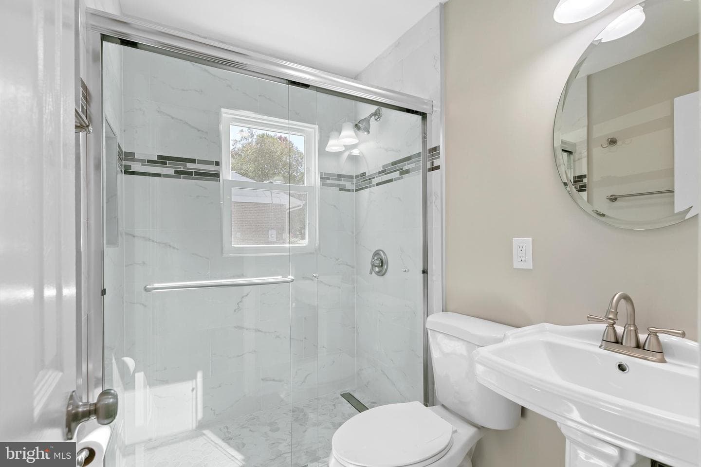 8821 Lagrange Street photo 3