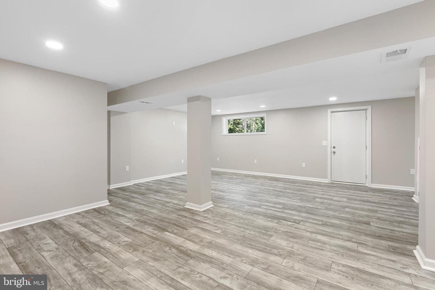 8821 Lagrange Street photo 35
