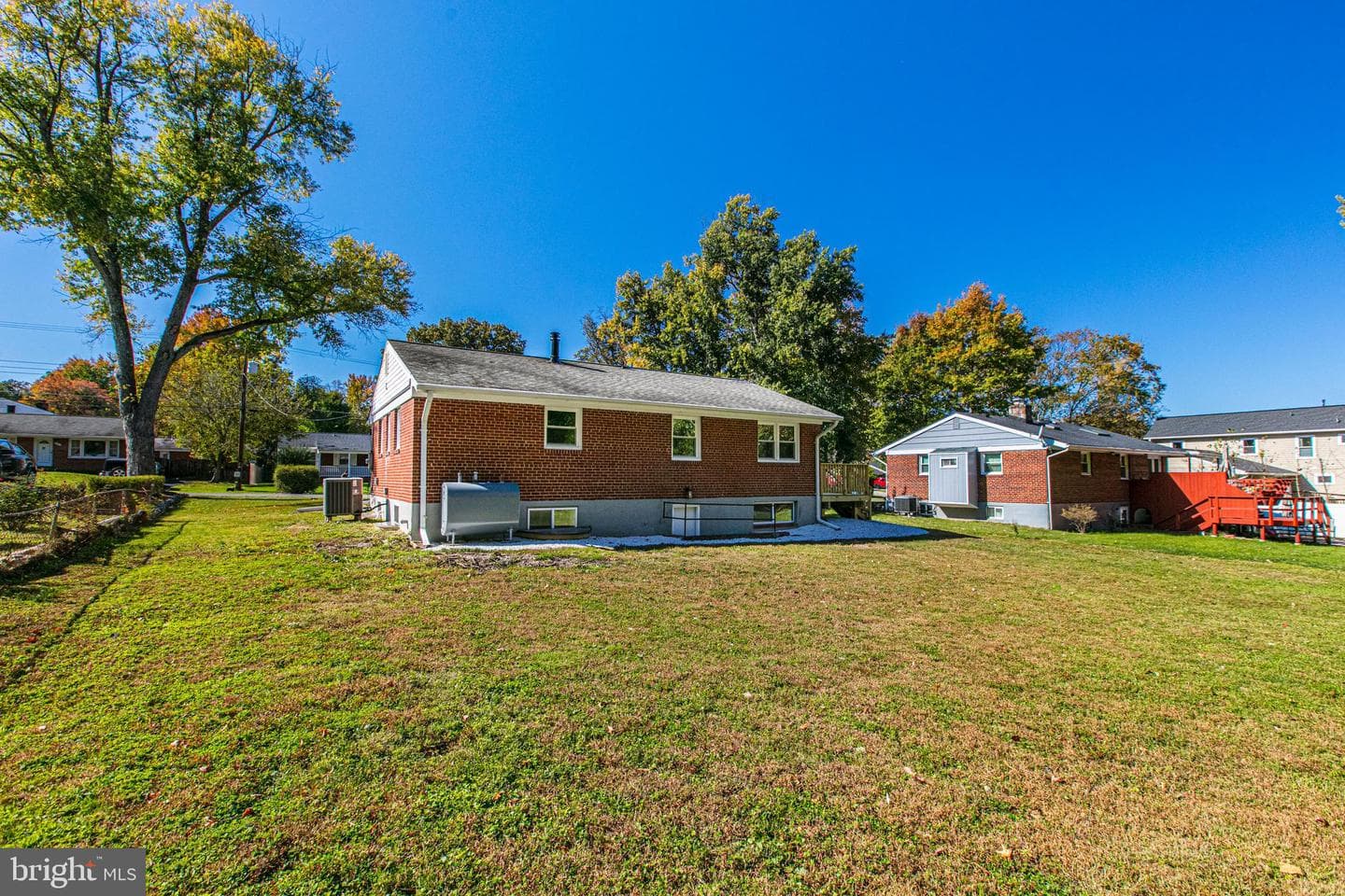 8821 Lagrange Street photo 45