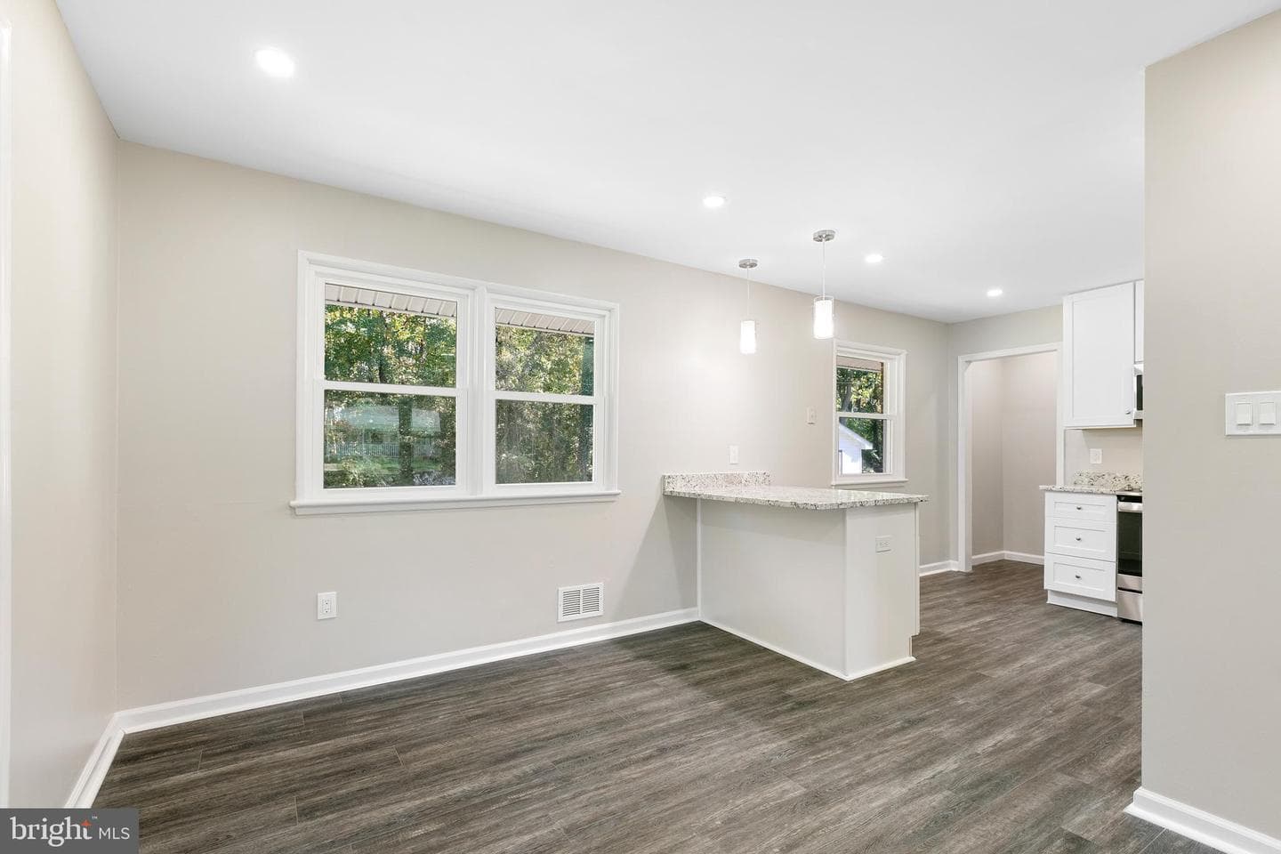 8821 Lagrange Street photo 9