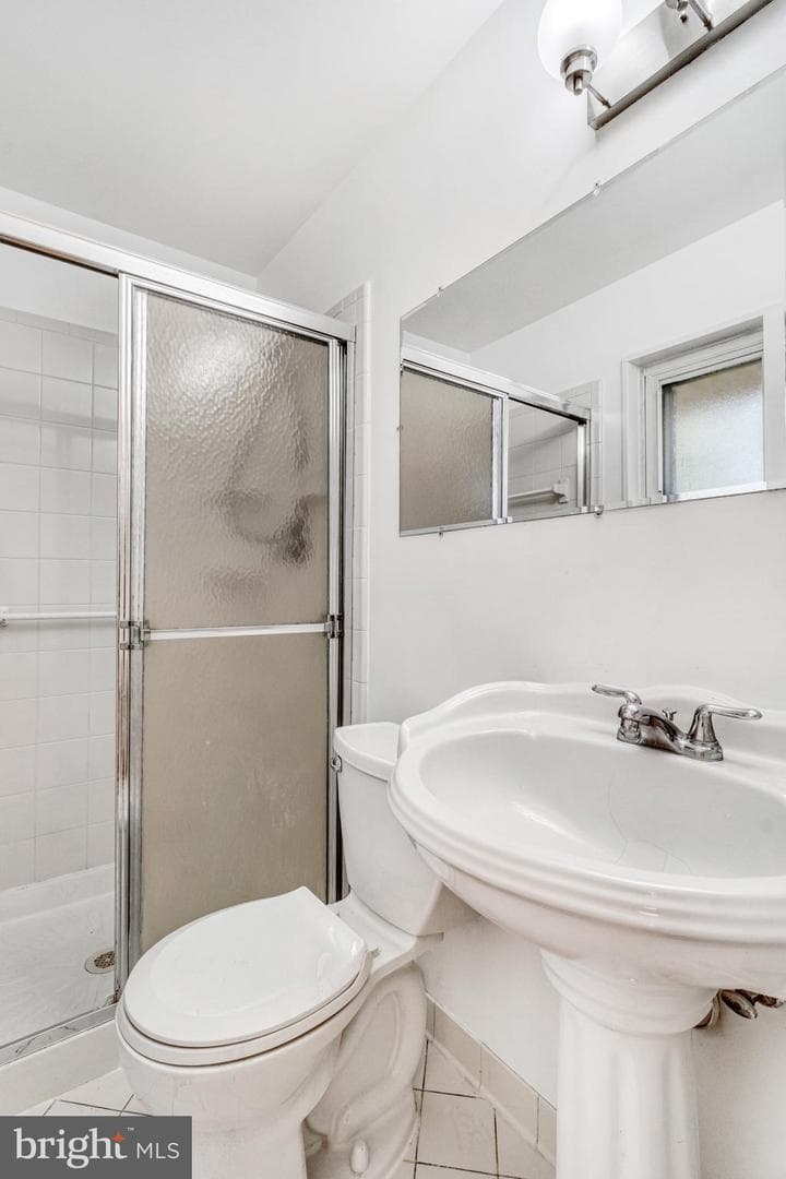 5008 Ravensworth Road photo 10