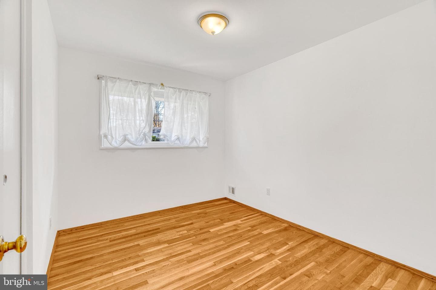 5008 Ravensworth Road photo 12