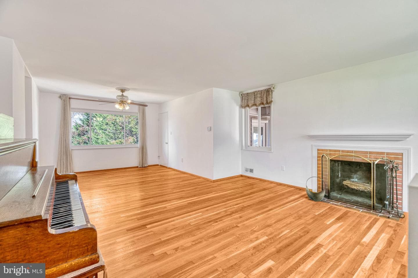 5008 Ravensworth Road photo 5
