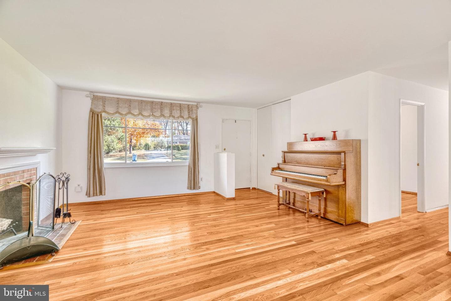 5008 Ravensworth Road photo 6