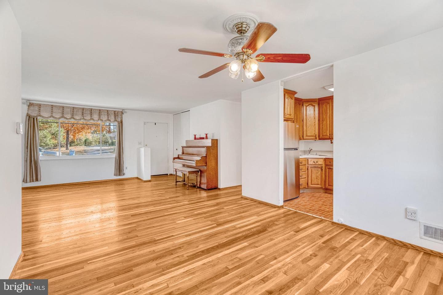5008 Ravensworth Road photo 7