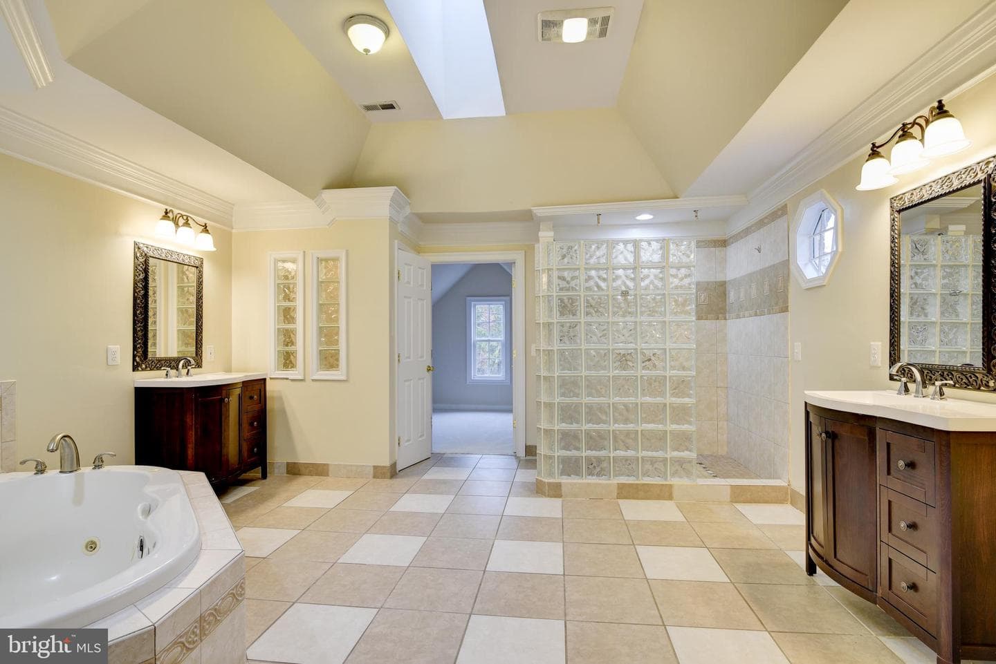 6614 Quander Road photo 22