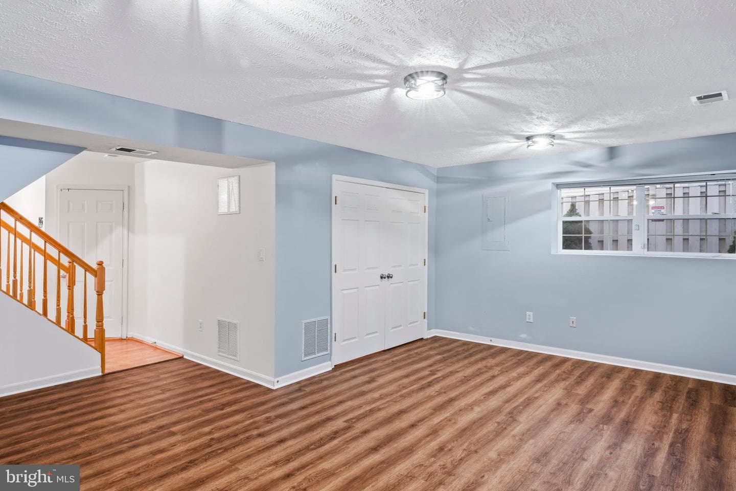 2479 Wheat Meadow Circle photo 13