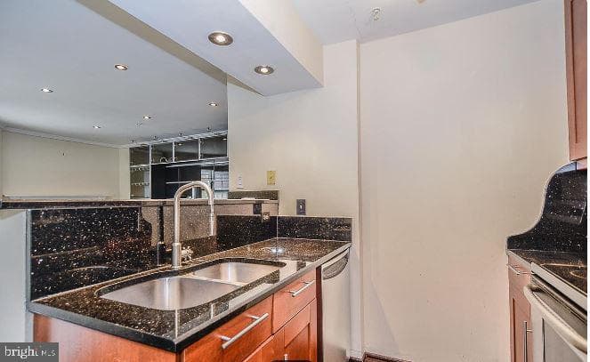 1524 Lincoln Way #412 photo 3