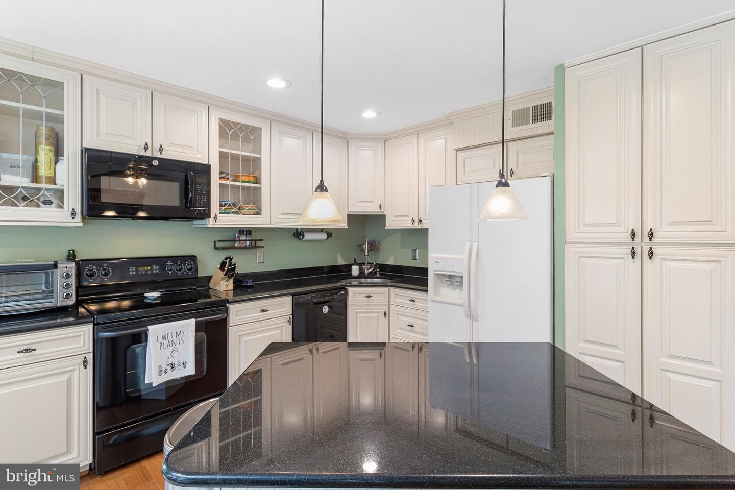 13925 Waterflow Place photo 18