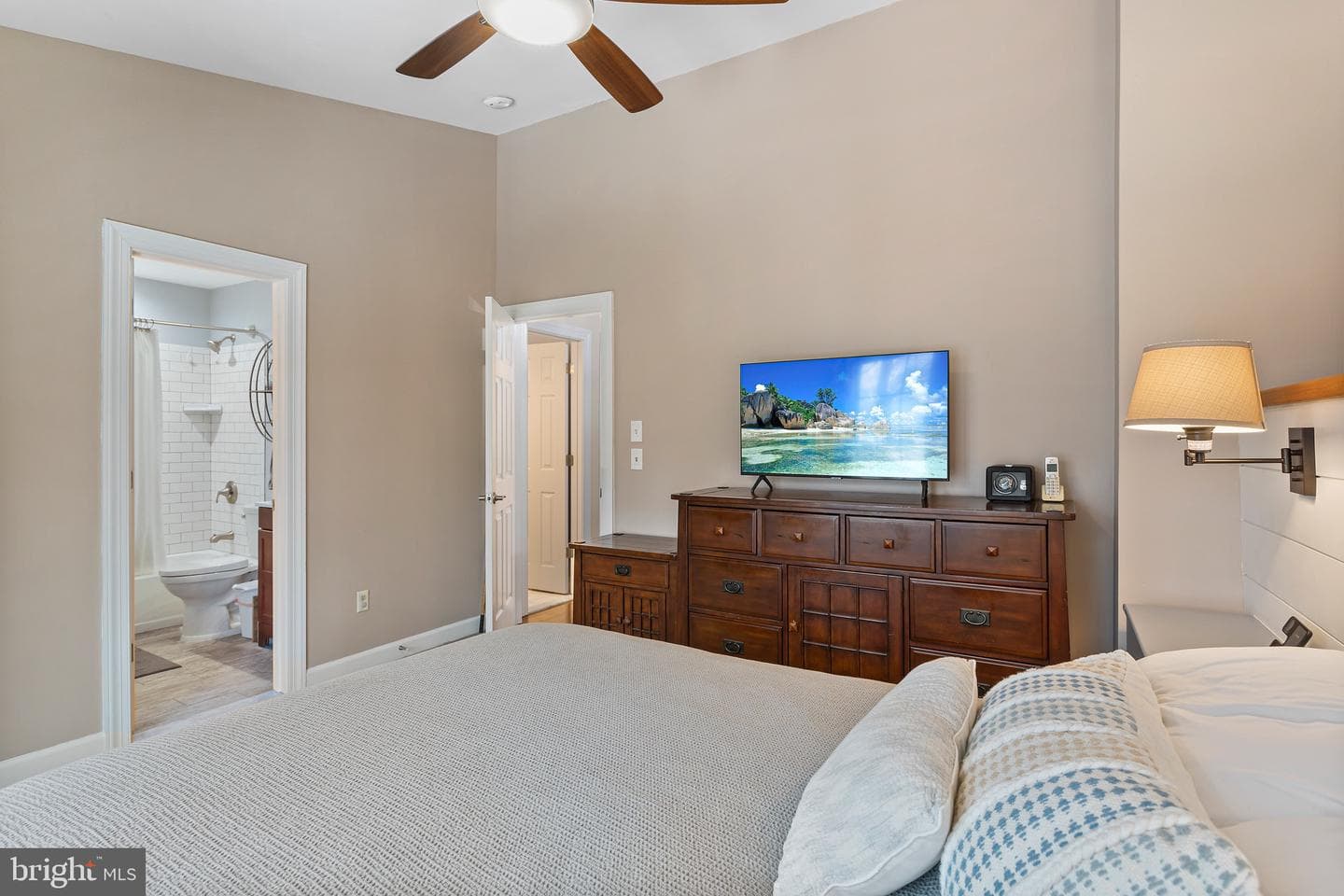 13925 Waterflow Place photo 28