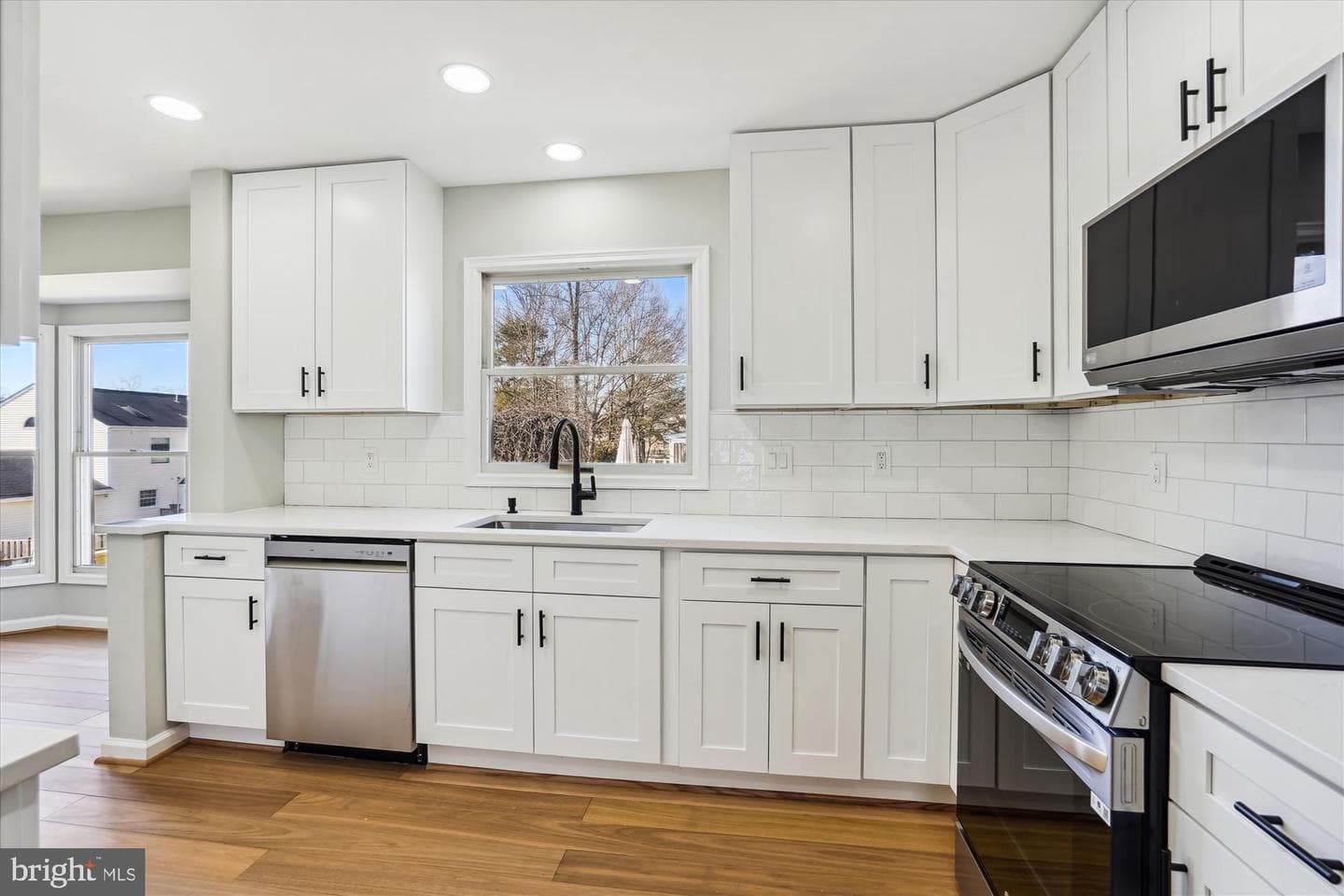 6480 Palisades photo 2