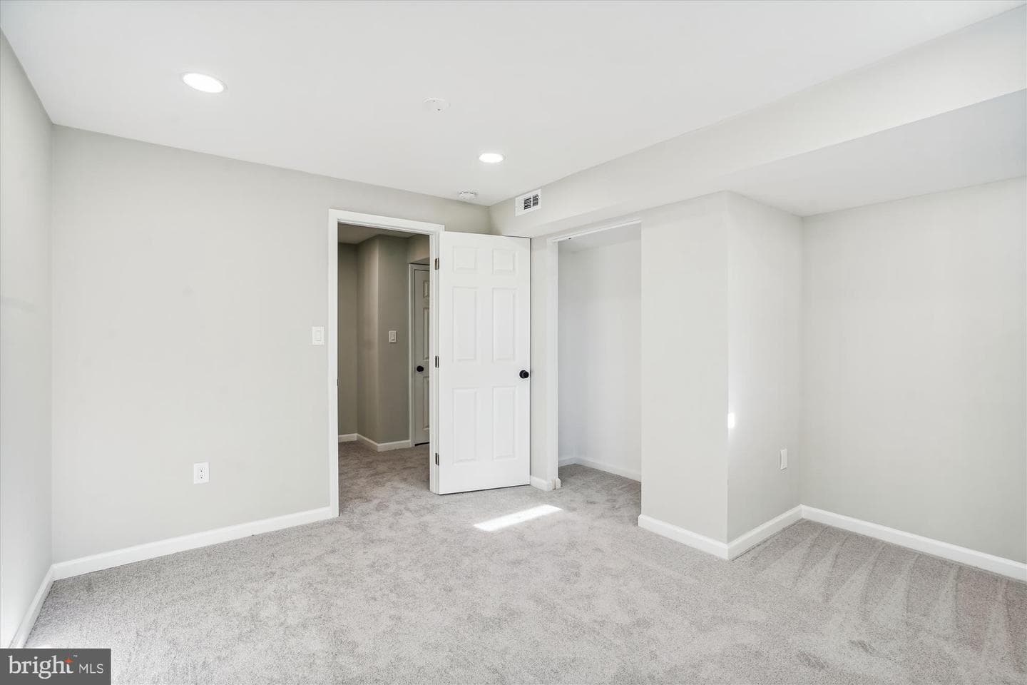 6480 Palisades photo 24