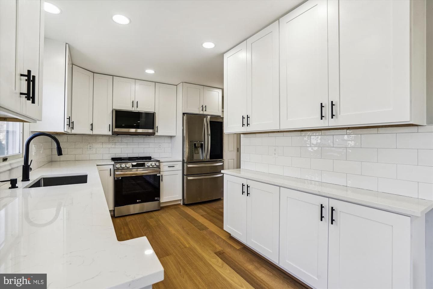 6480 Palisades photo 3