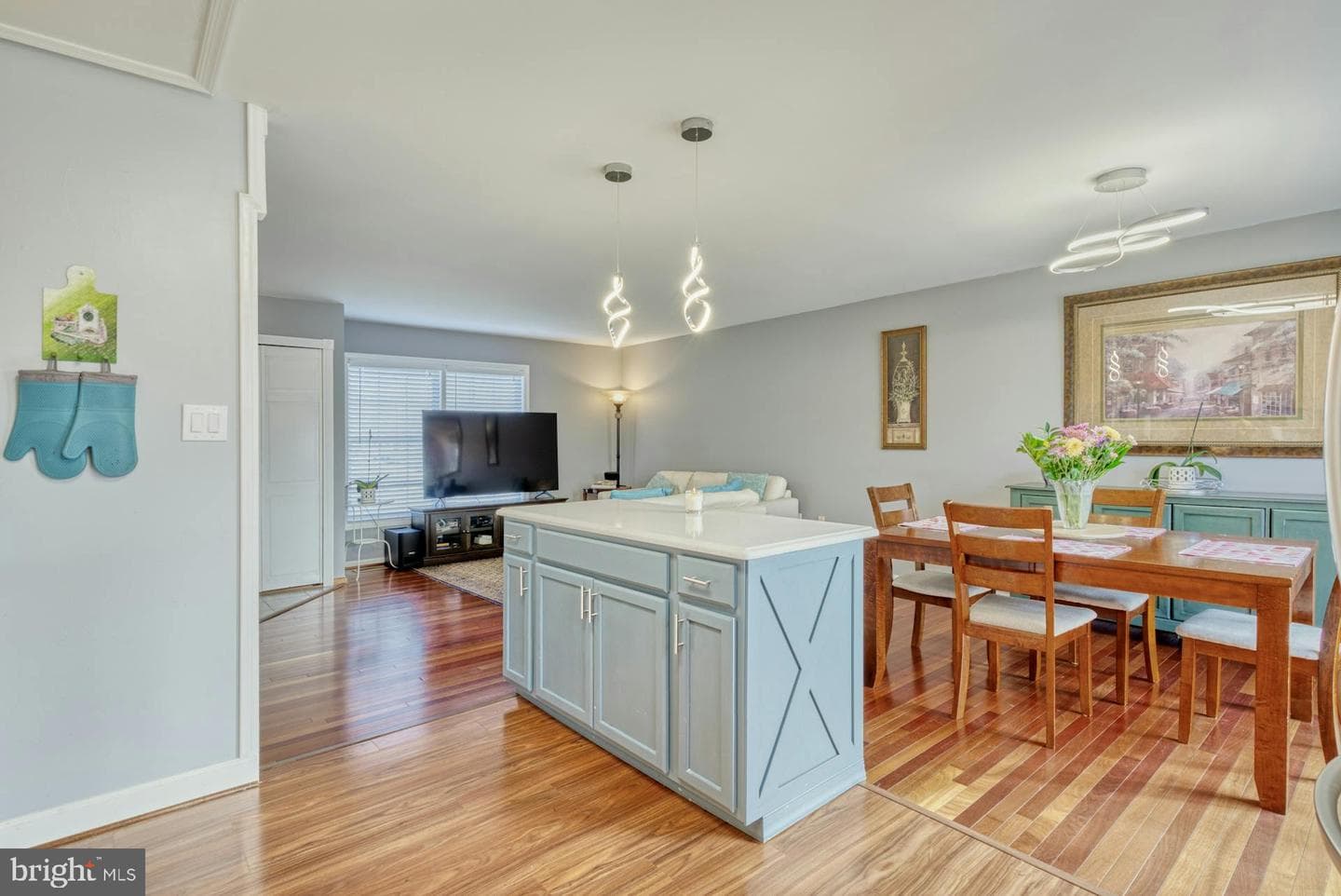 12821 Flagship Avenue photo 10