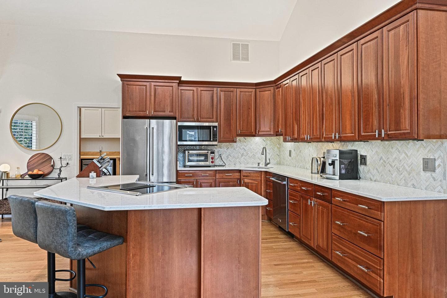 11591 Lake Newport Road photo 11