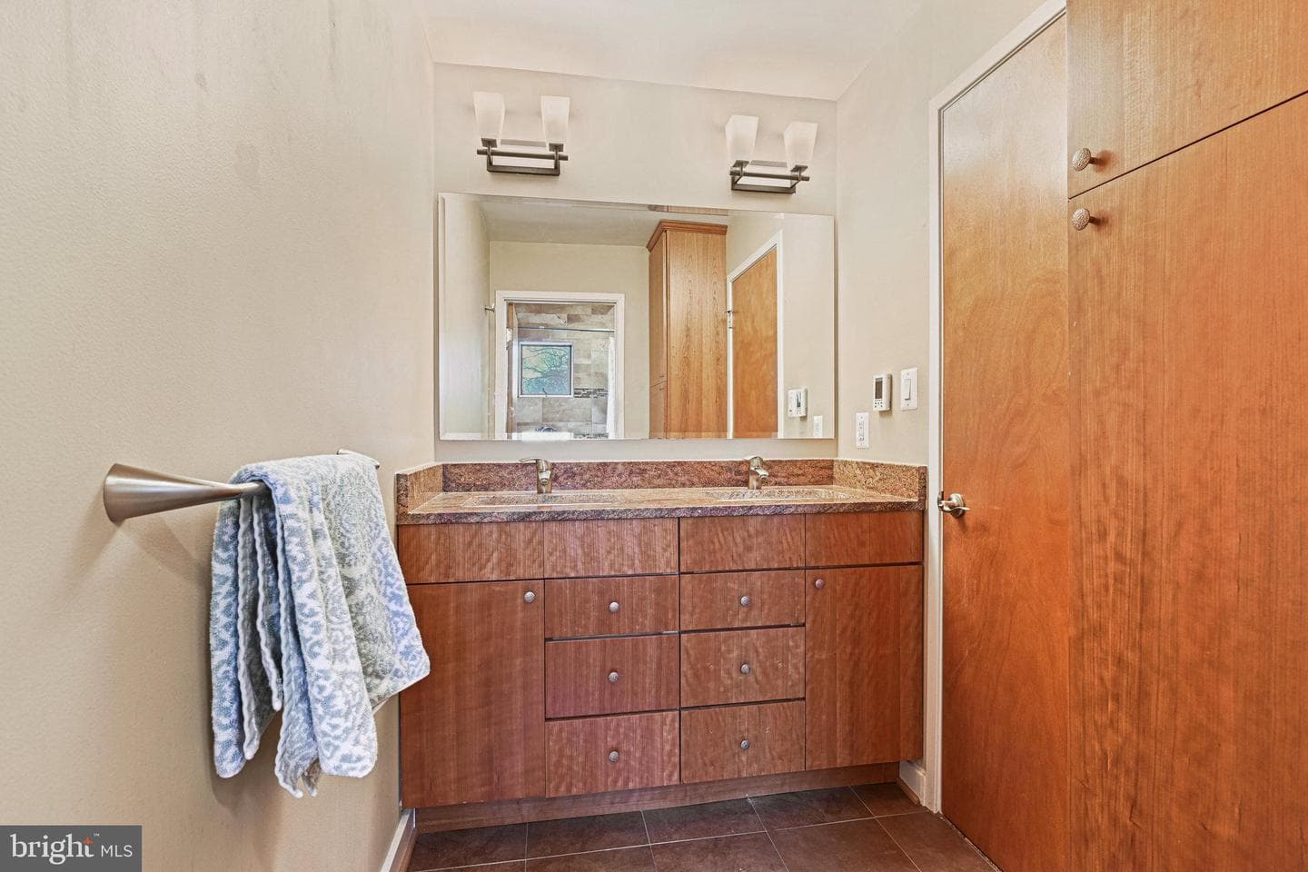 11591 Lake Newport Road photo 42