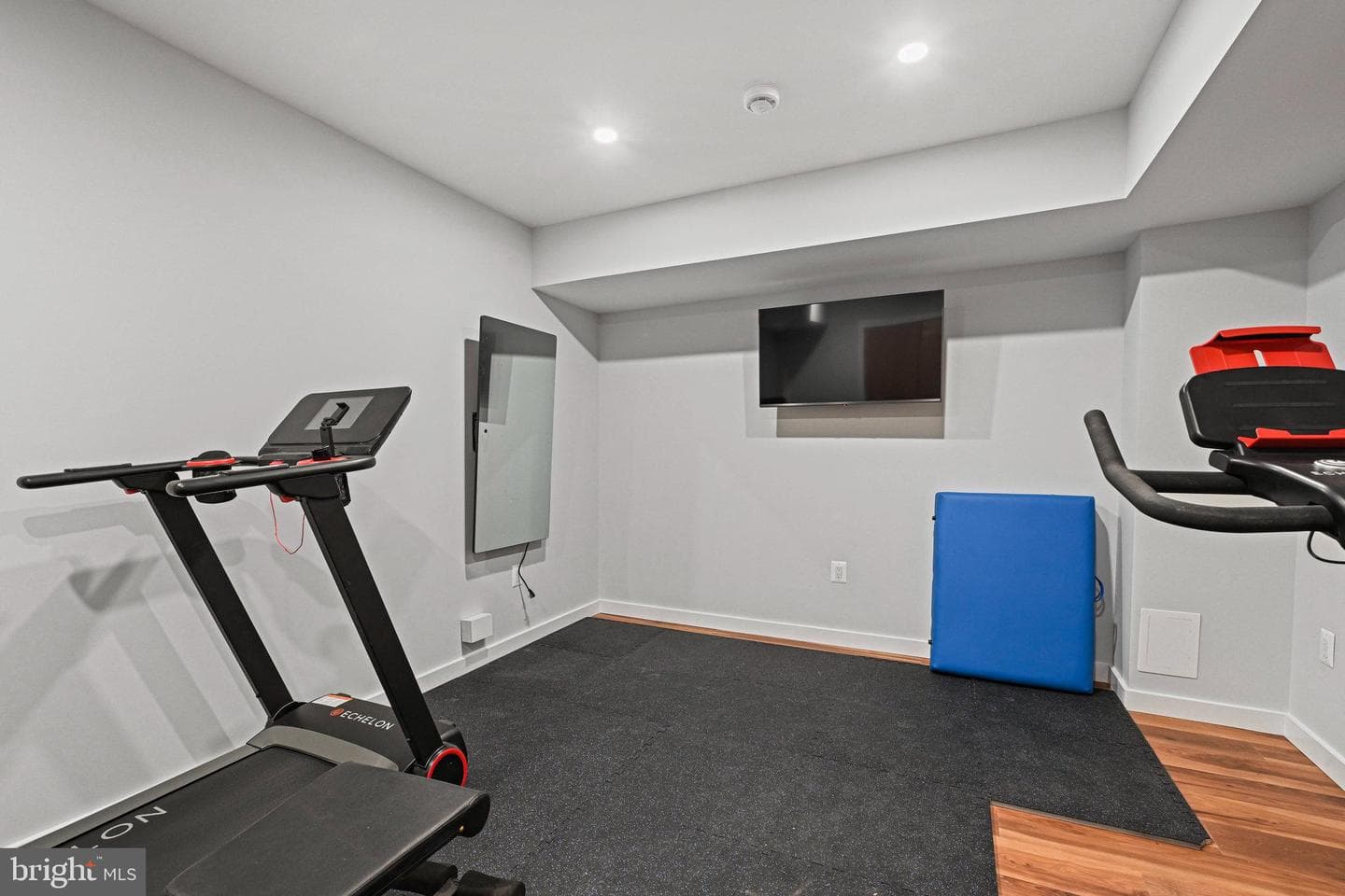 11591 Lake Newport Road photo 62