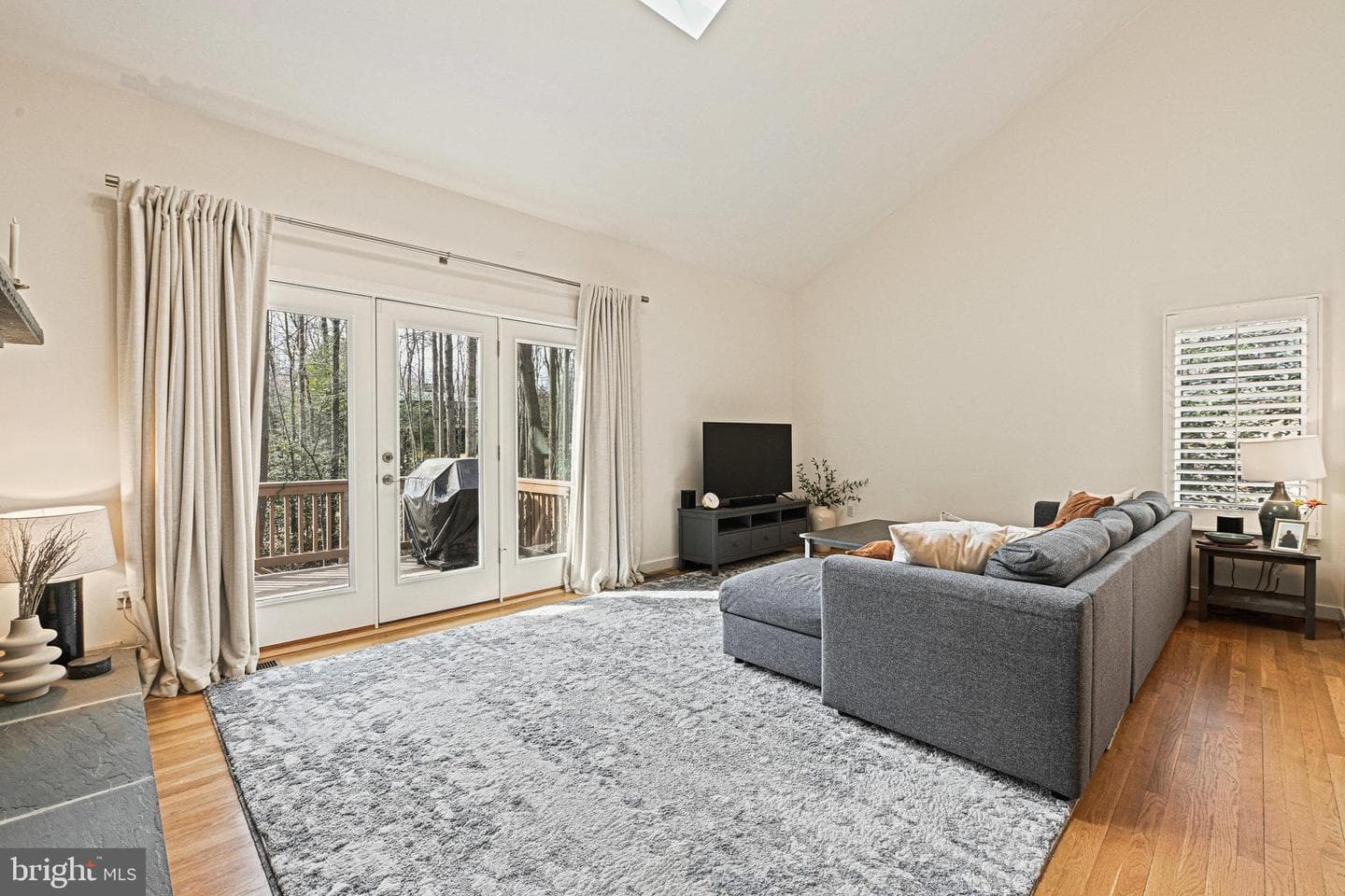 11591 Lake Newport Road photo 7