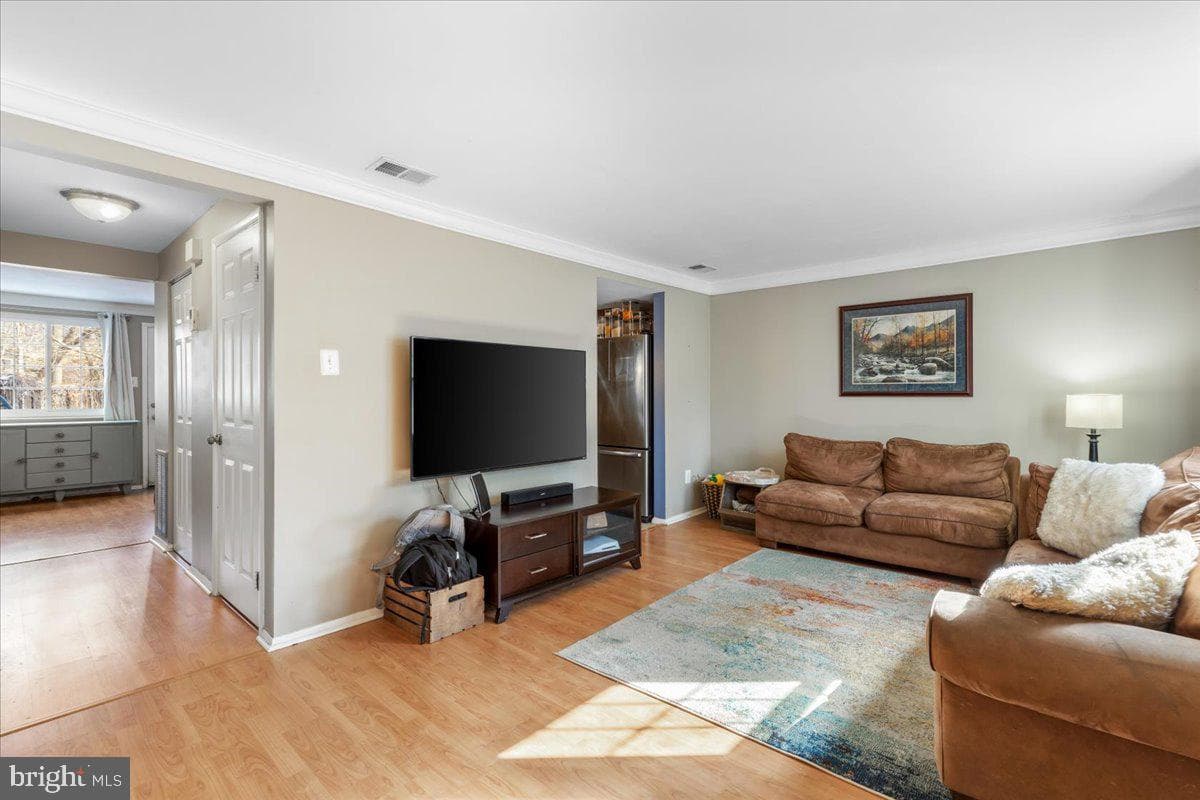 1581 Stowe Court photo 5