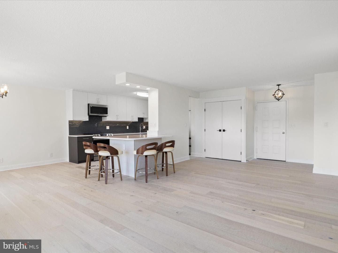 8370 Greensboro Drive #907 photo 14