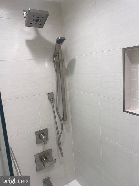 8370 Greensboro Drive #907 photo 27