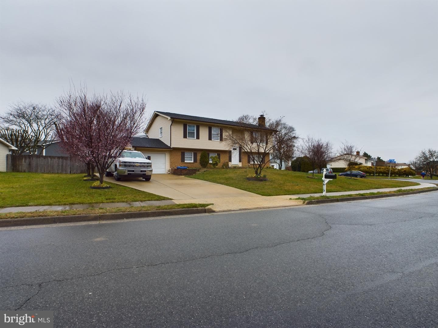 6419 Kings Landing Road photo 4