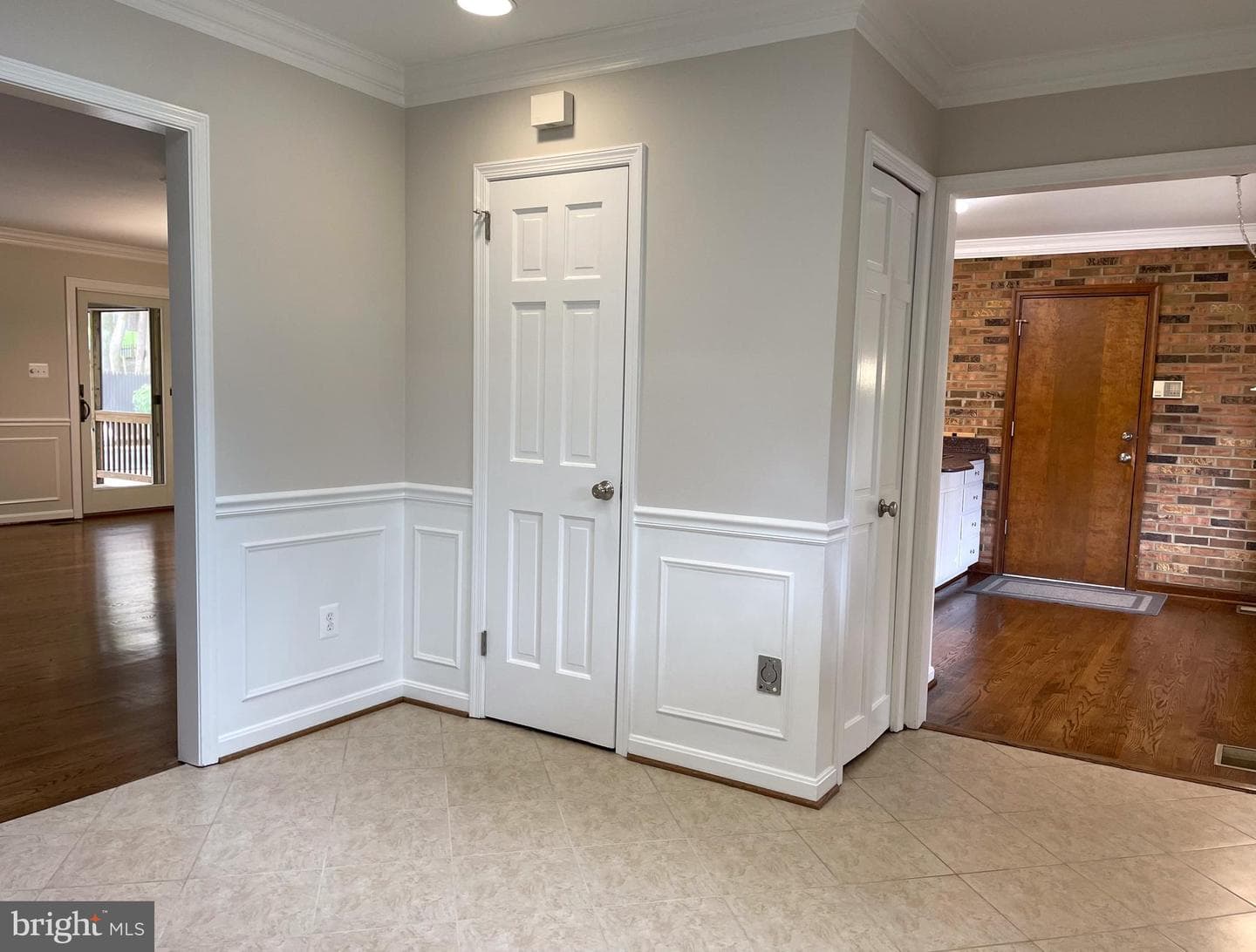 10407 Samaga Drive photo 16