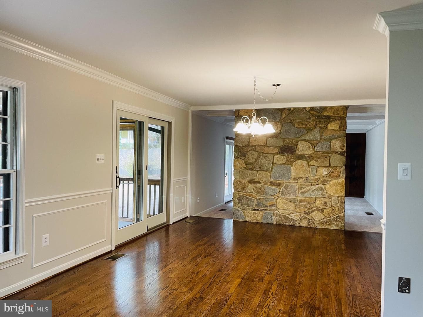 10407 Samaga Drive photo 21