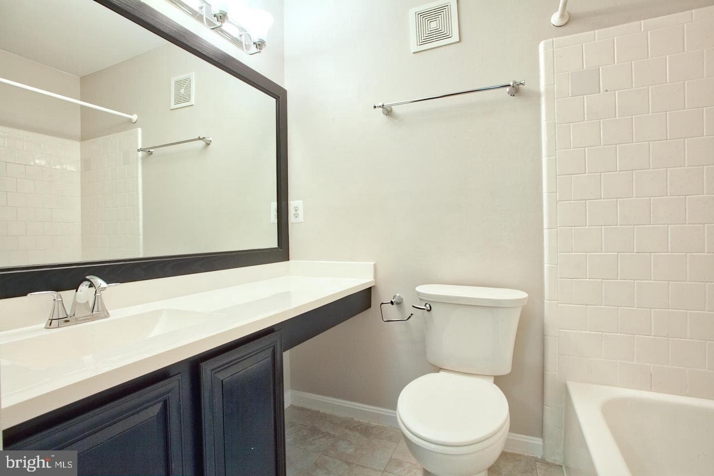 10198 Oakton Terrace Road photo 19