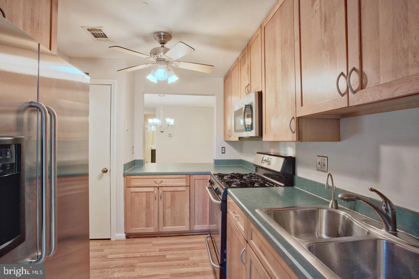 10198 Oakton Terrace Road photo 5