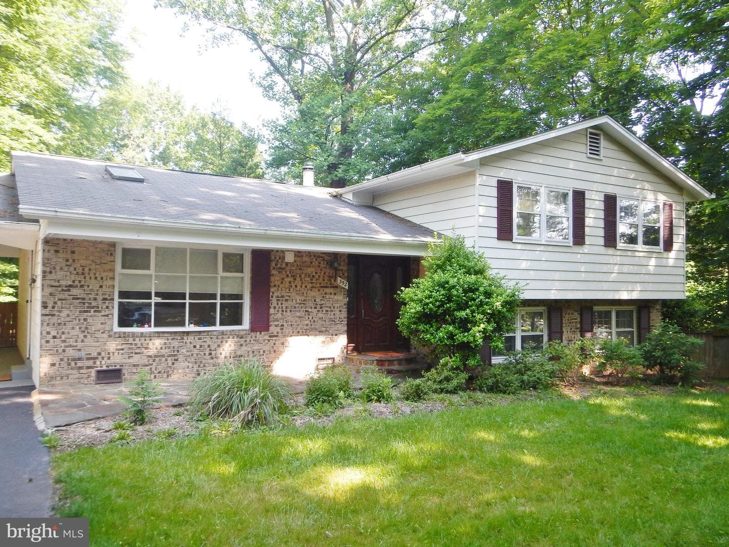 352 Ayr Hill Avenue NE photo 1