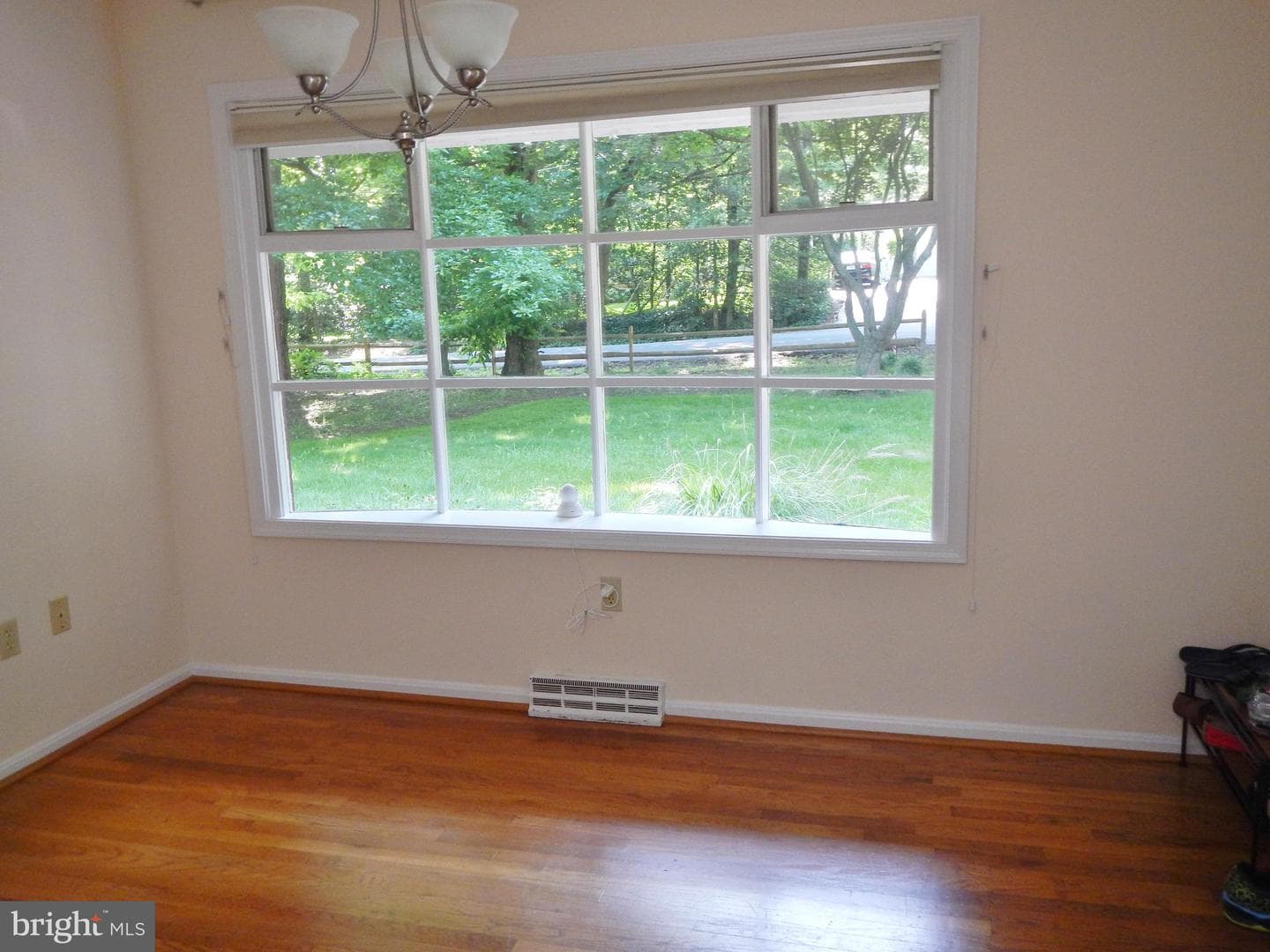 352 Ayr Hill Avenue NE photo 11