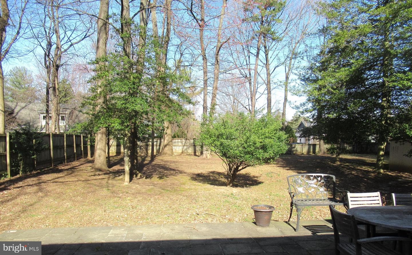 352 Ayr Hill Avenue NE photo 4