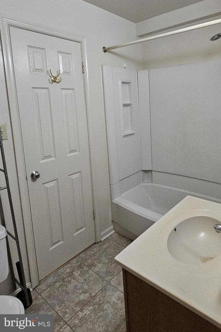 8014 Dayspring Court photo 16
