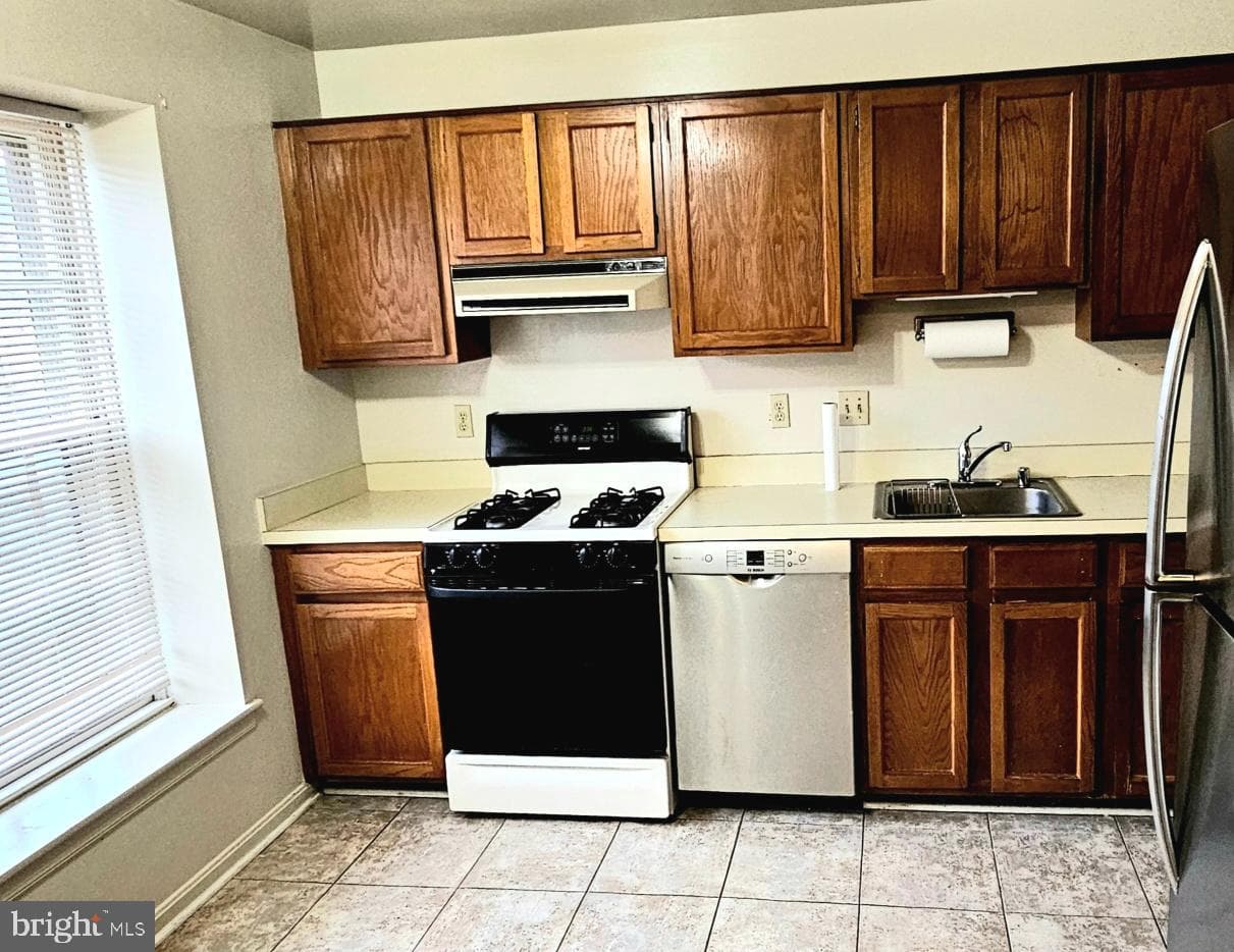 8014 Dayspring Court photo 3