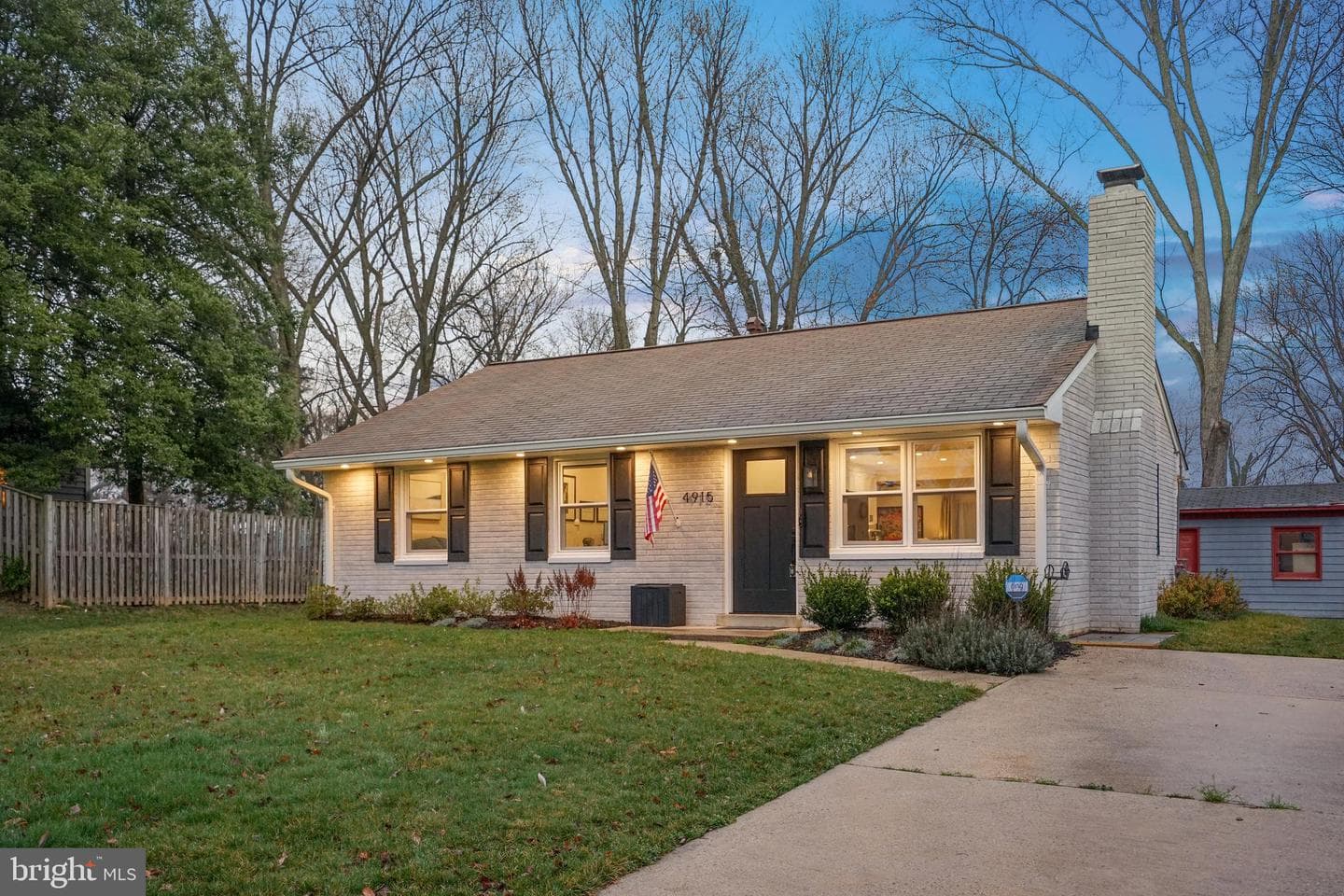 4915 Erie Street photo 2