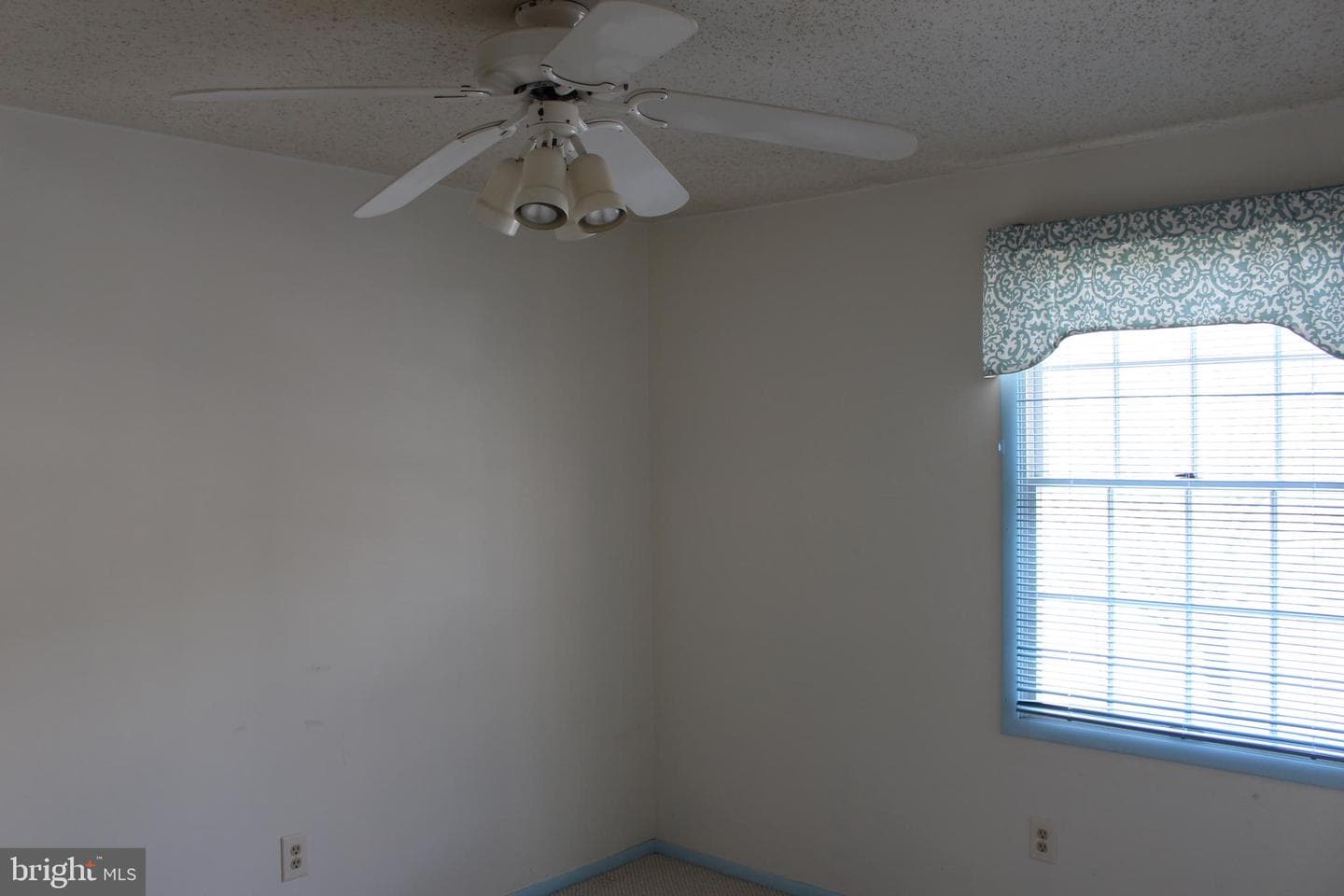 6827 Heatherway Court photo 19