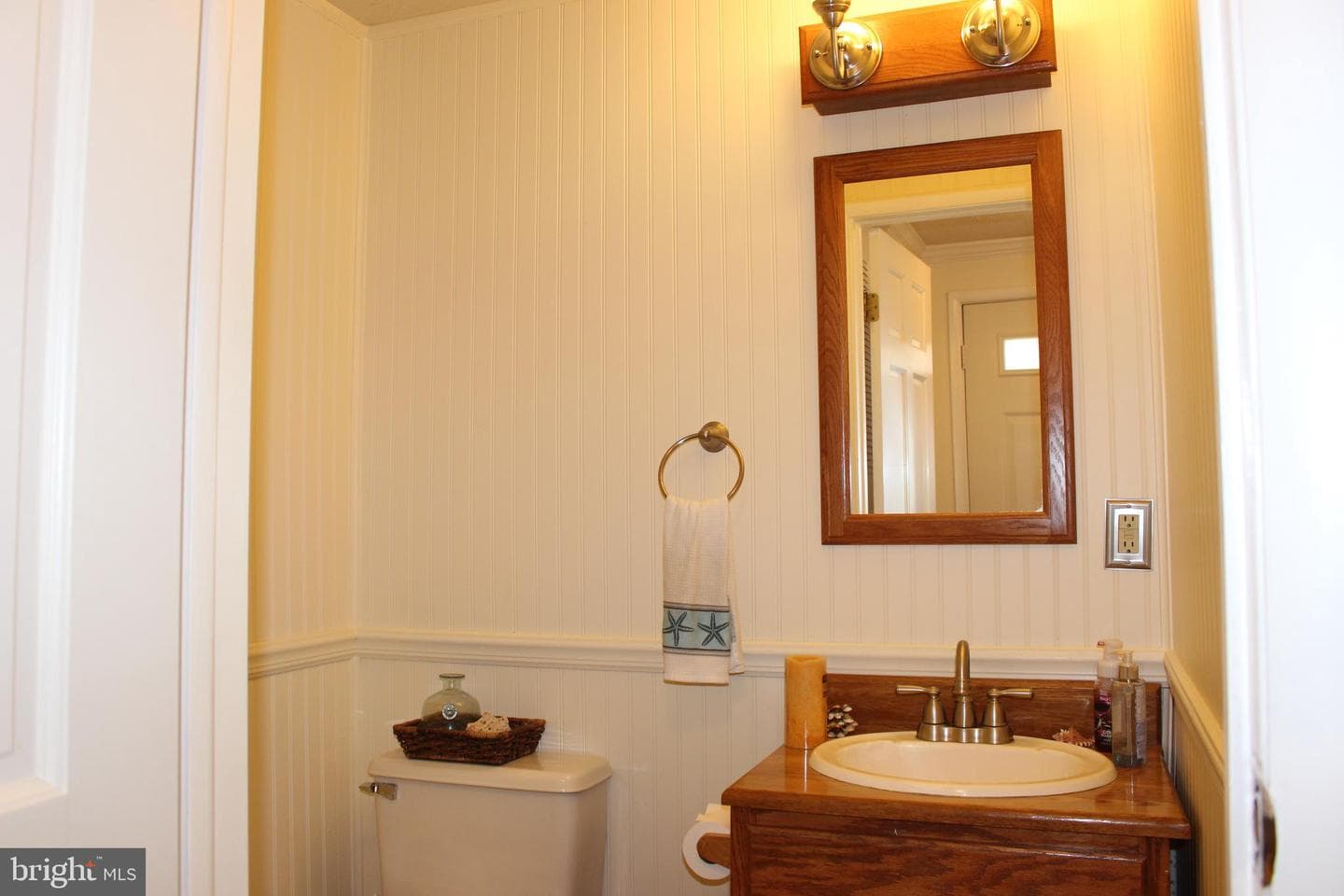 6827 Heatherway Court photo 3