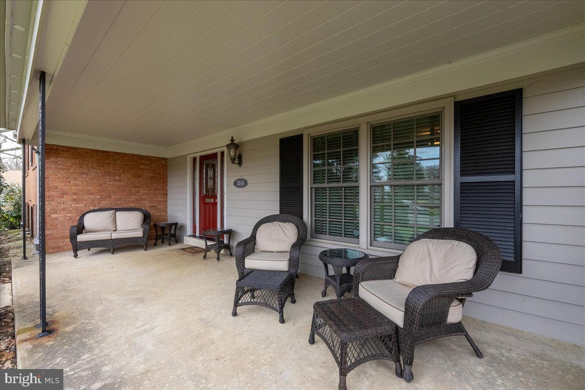 7408 Gatewood Court photo 2