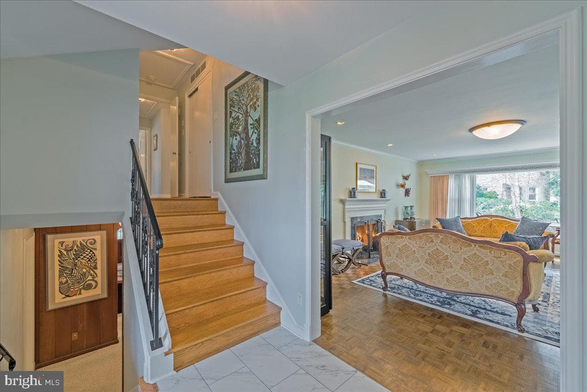 7408 Gatewood Court photo 3