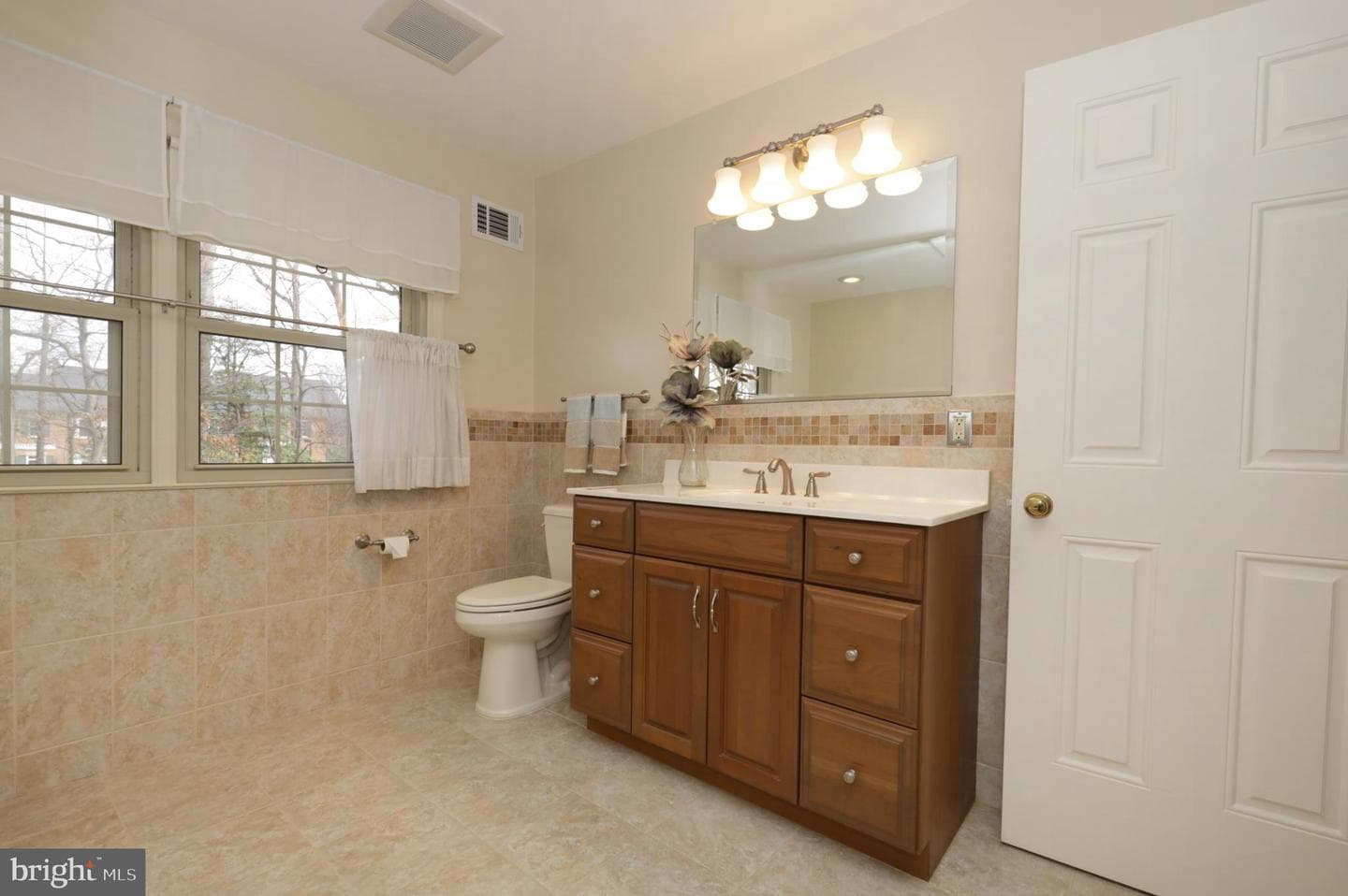 5040 Portsmouth Road photo 12