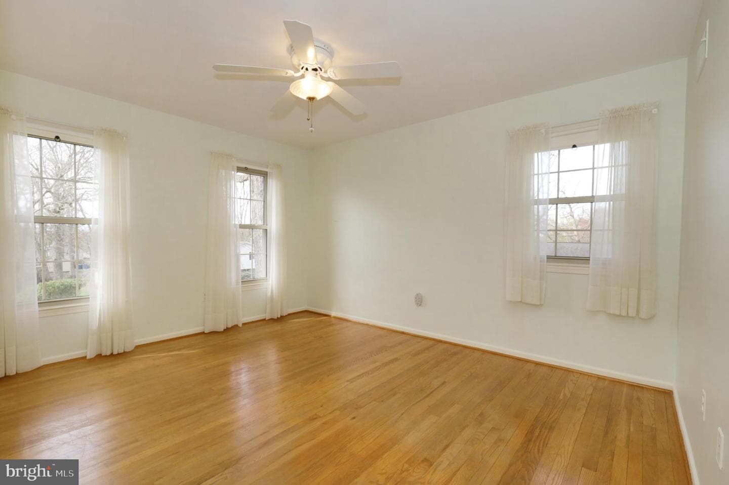5040 Portsmouth Road photo 16