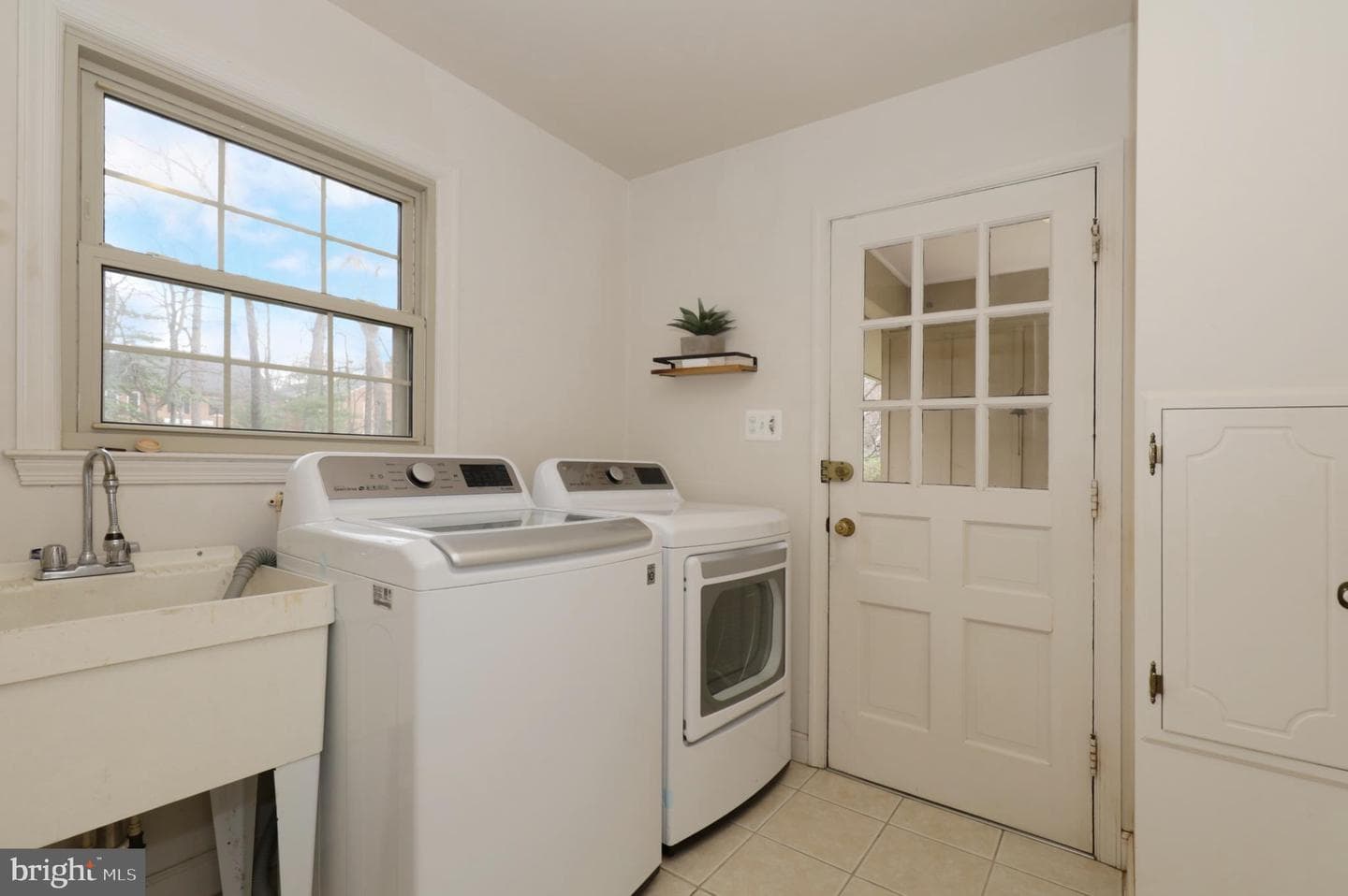 5040 Portsmouth Road photo 34