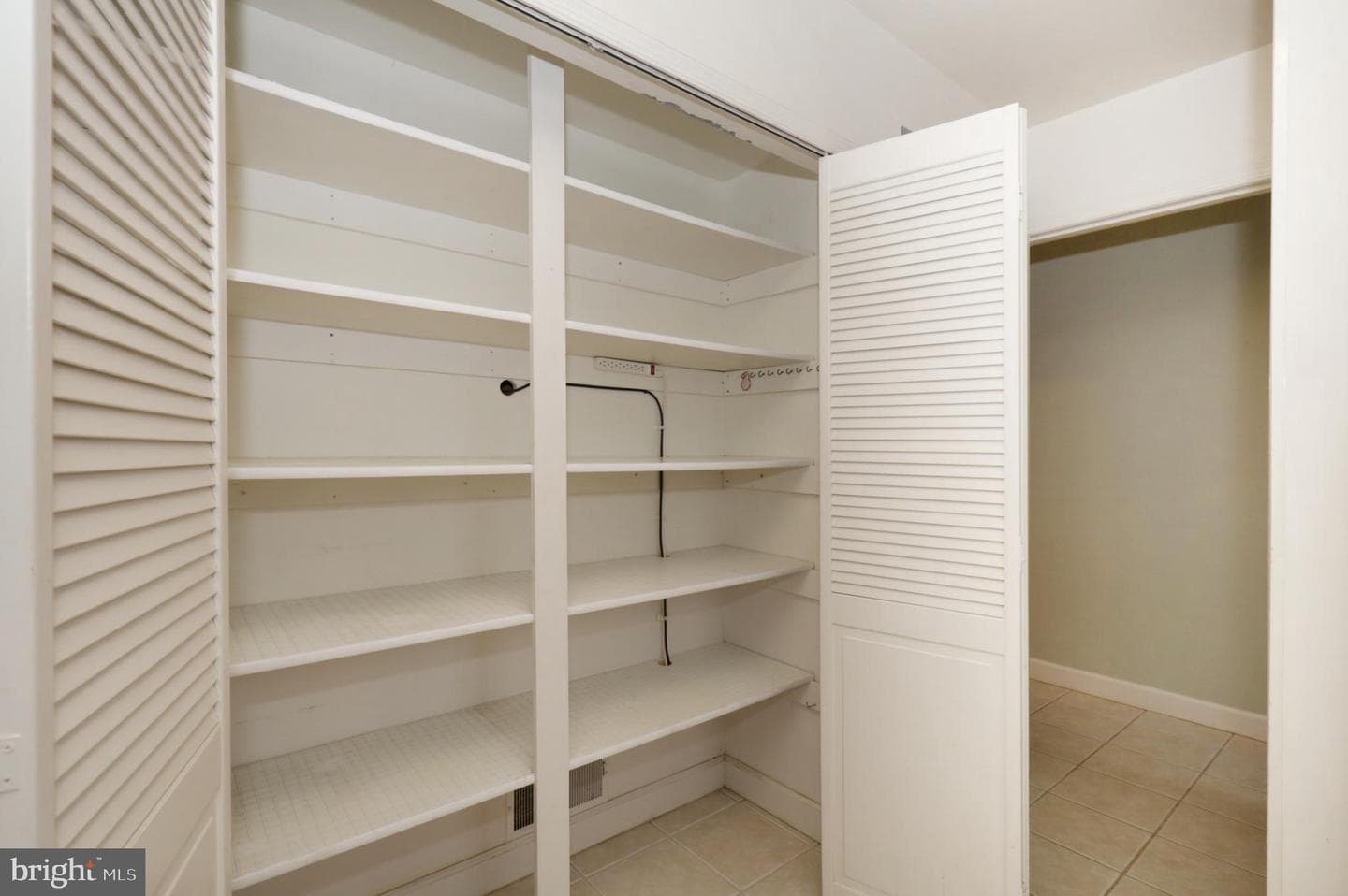 5040 Portsmouth Road photo 35